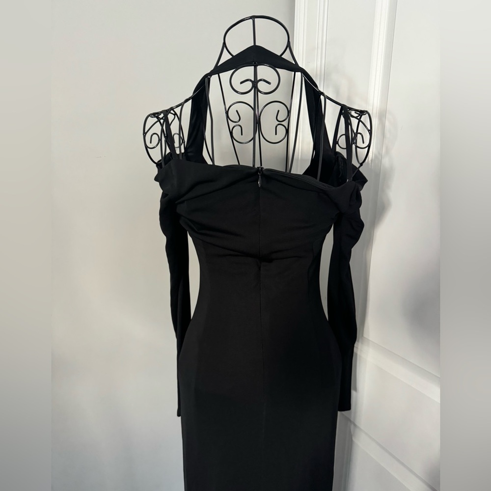 David Meister Long Sleeve with Cold Shoulder Black Dress Size 2 - Picture 7 of 8